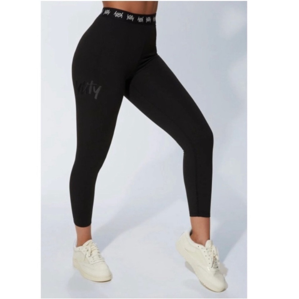 Yitty Major Label Black Shaping High
Waist Logo Legging Size Large